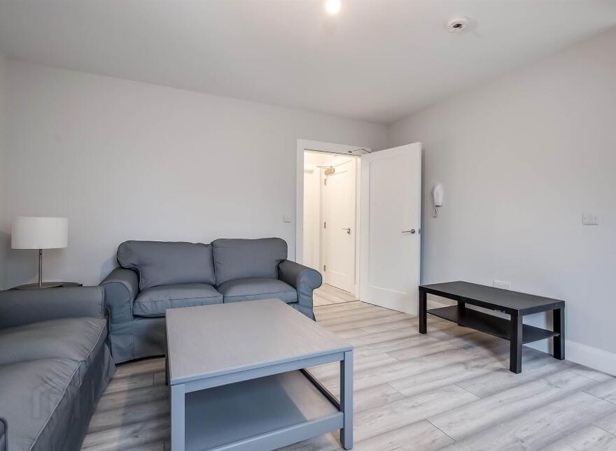 Apt 7, 35 Wellington Park, Belfast, BT9 6DN