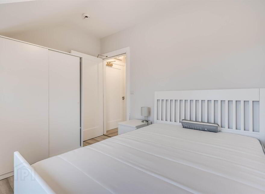 Apt 7, 35 Wellington Park, Belfast, BT9 6DN
