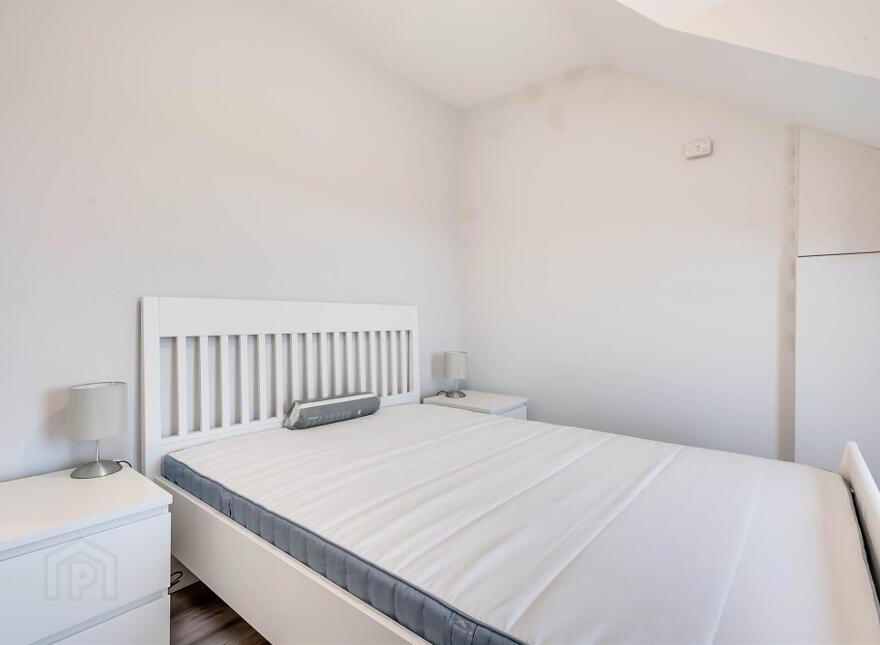 Apt 7, 35 Wellington Park, Belfast, BT9 6DN