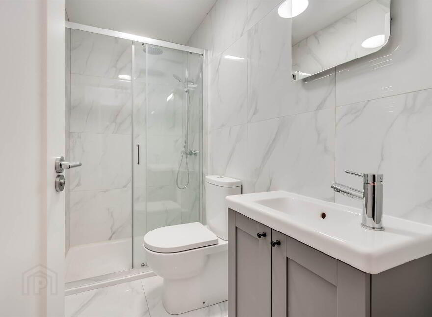 Apt 7, 35 Wellington Park, Belfast, BT9 6DN