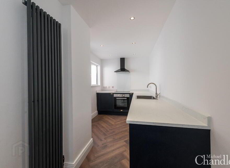 83 Ravenhill Gardens, Belfast, BT6 8GQ