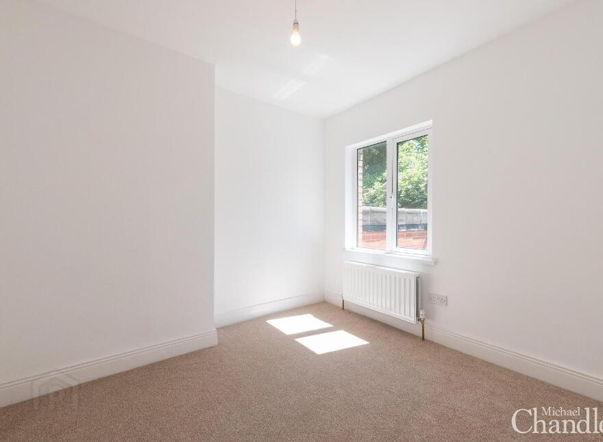 83 Ravenhill Gardens, Belfast, BT6 8GQ