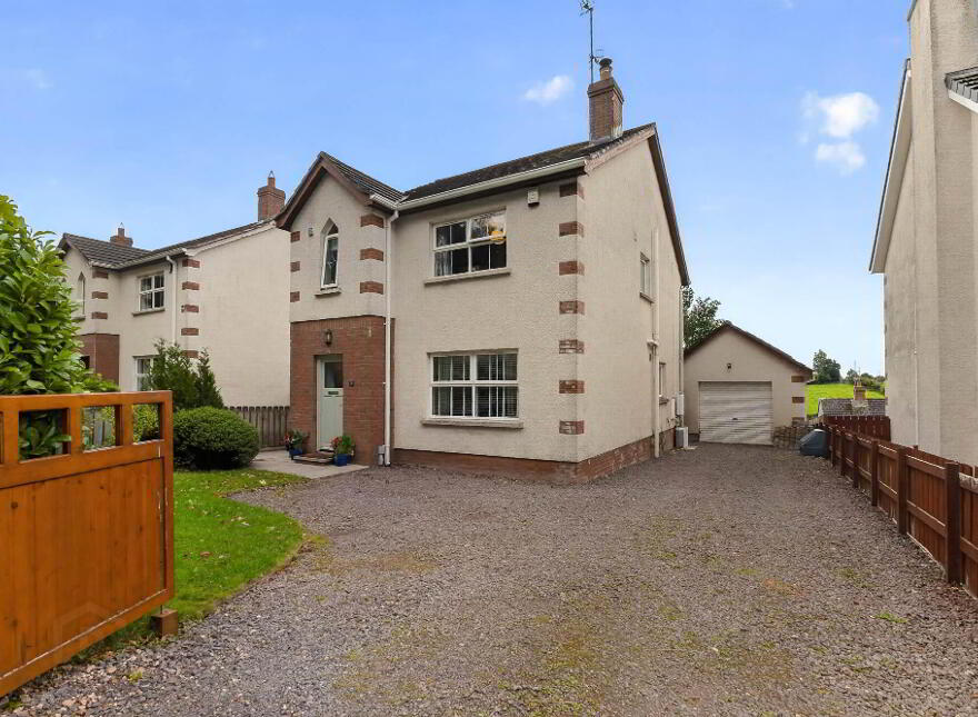 8 Demesne Valley, Dromore, BT25 1TD