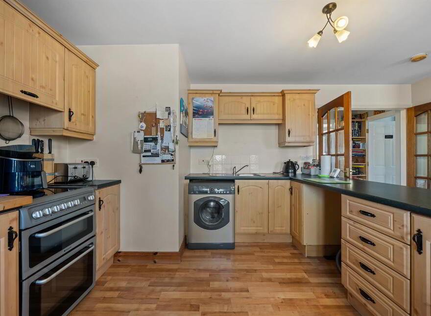 20 Dormans Court, Railway Street, Donaghadee, BT21 0JL