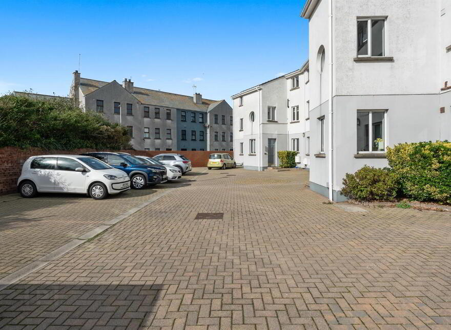 20 Dormans Court, Railway Street, Donaghadee, BT21 0JL