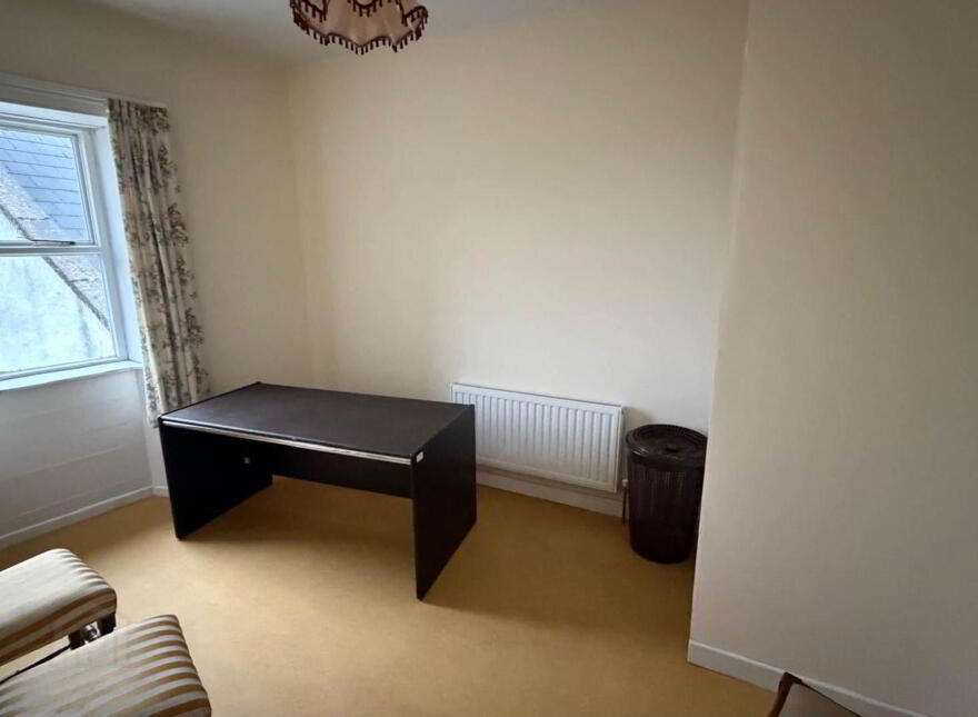 Townhouse, Parnell Street, Mountmellick, R32D377