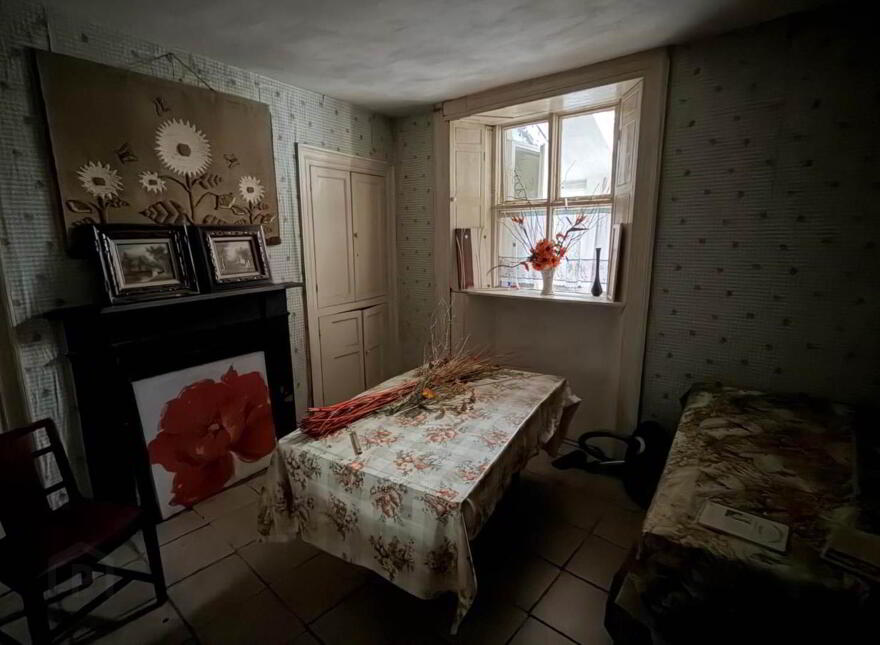 Townhouse, Parnell Street, Mountmellick, R32D377