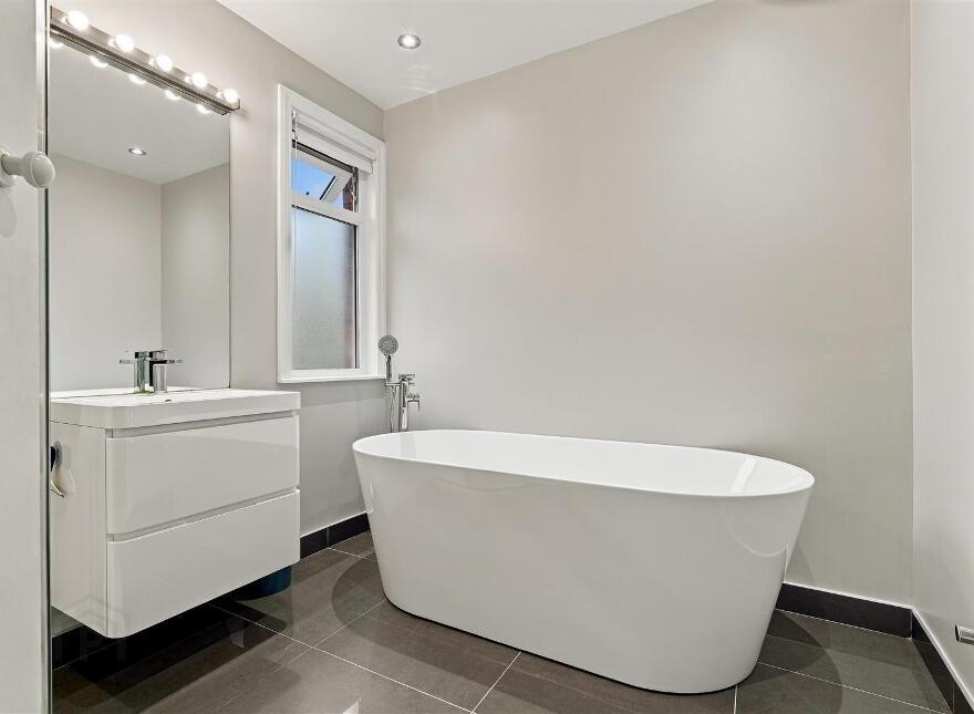 497 Upper Newtownards Road, Belfast, BT4 3LL