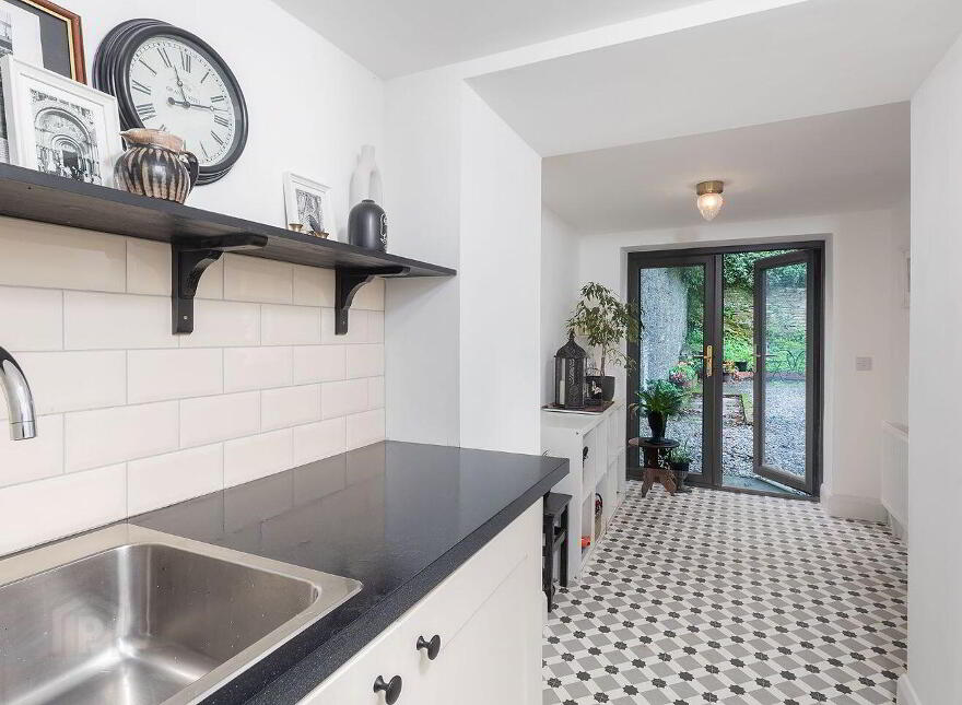 13 Westbourne Place, Cobh, P24Y199