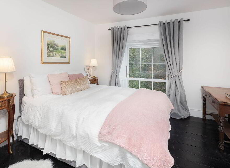 13 Westbourne Place, Cobh, P24Y199