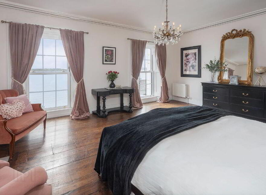13 Westbourne Place, Cobh, P24Y199