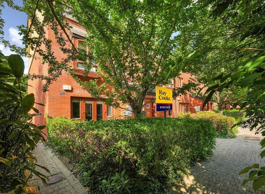 1 Knockmaree, Lucan Road, Chapelizod, Chapelizod, D20