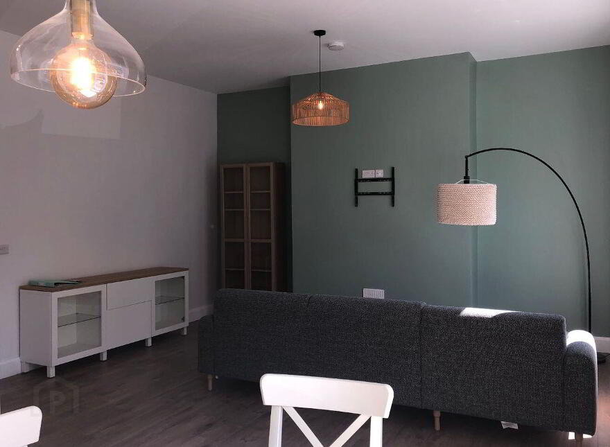 Flat 1, 10 The Mall, Waterford City Centre, Waterford City Centre, X91VCR6