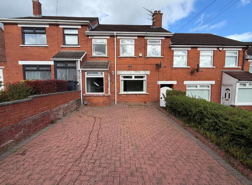 30 Silverstream Crescent, Bangor, BT20 3NE photo