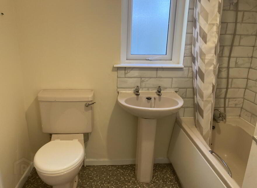 77 Main Street, Kircubbin, BT22 2SR