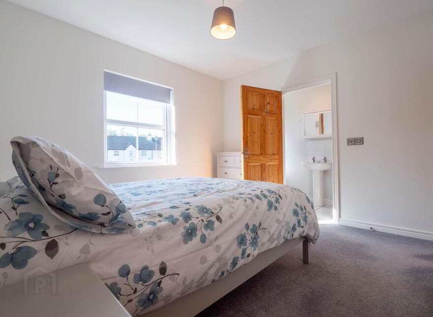 38 Silverhill Manor, Enniskillen, BT74 5JE