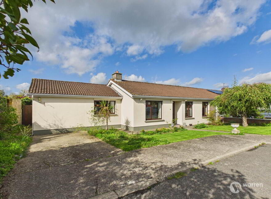 4 Cedarwood Avenue, Kilkenny Town, R95C3NR photo
