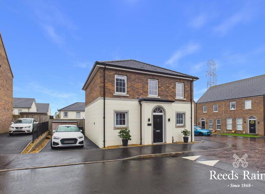 11 Bashford Park Close, Carrickfergus, BT38 7FQ