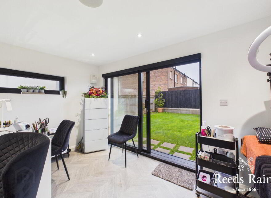 11 Bashford Park Close, Carrickfergus, BT38 7FQ