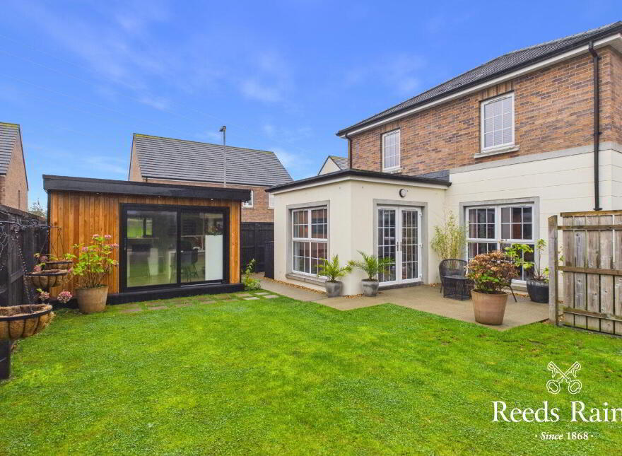 11 Bashford Park Close, Carrickfergus, BT38 7FQ
