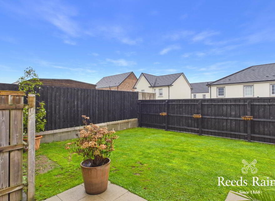 11 Bashford Park Close, Carrickfergus, BT38 7FQ