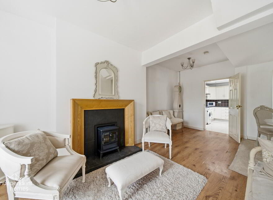 76 Upper Waterloo Road, Larne, BT40 1HB