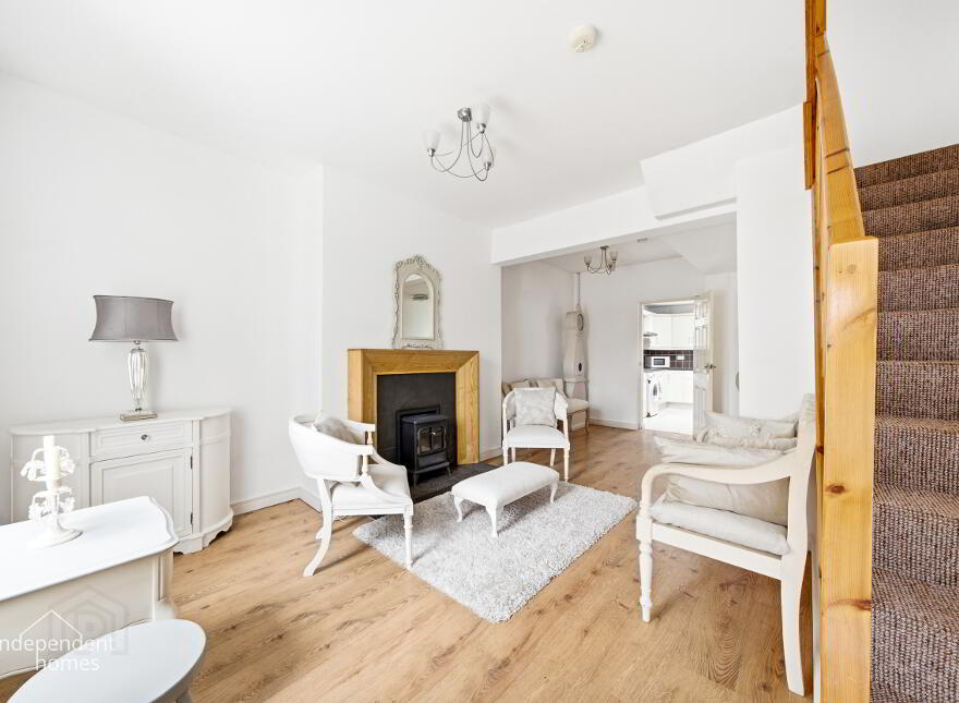 76 Upper Waterloo Road, Larne, BT40 1HB
