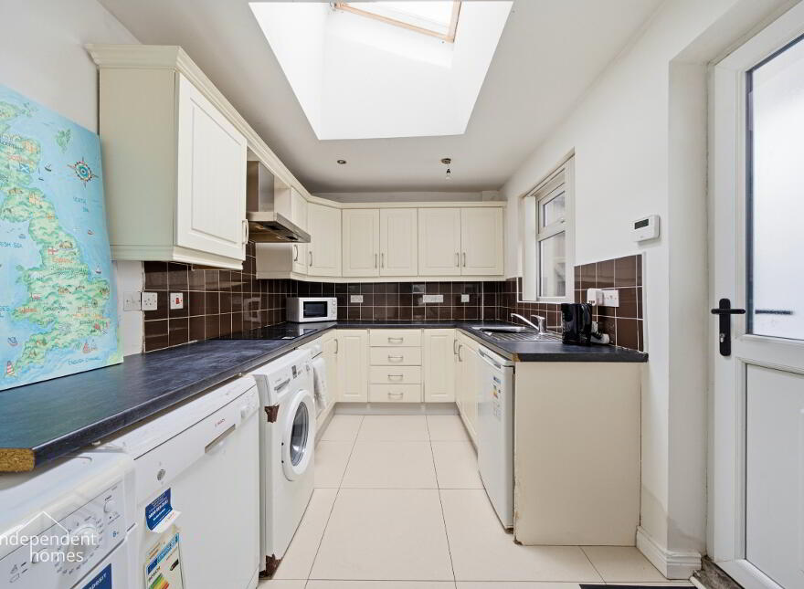 76 Upper Waterloo Road, Larne, BT40 1HB