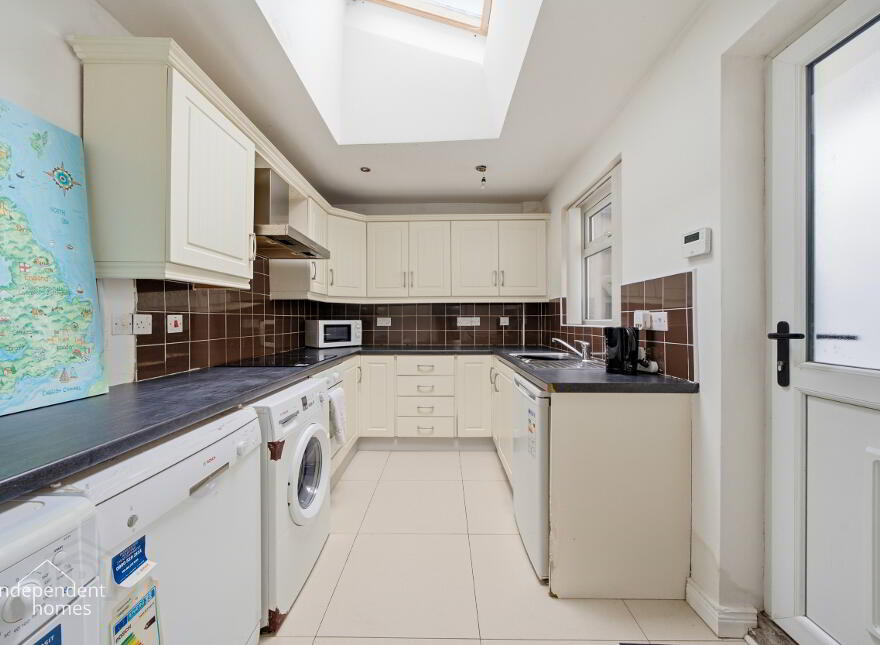 76 Upper Waterloo Road, Larne, BT40 1HB