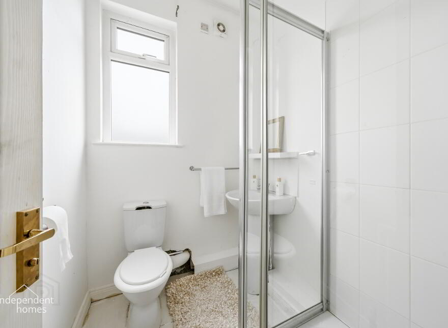 76 Upper Waterloo Road, Larne, BT40 1HB