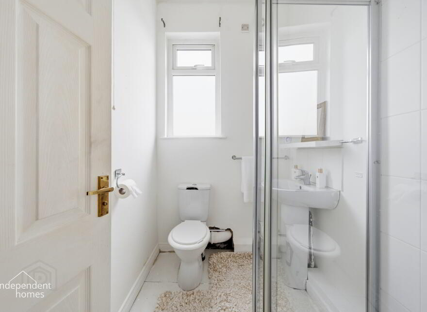 76 Upper Waterloo Road, Larne, BT40 1HB
