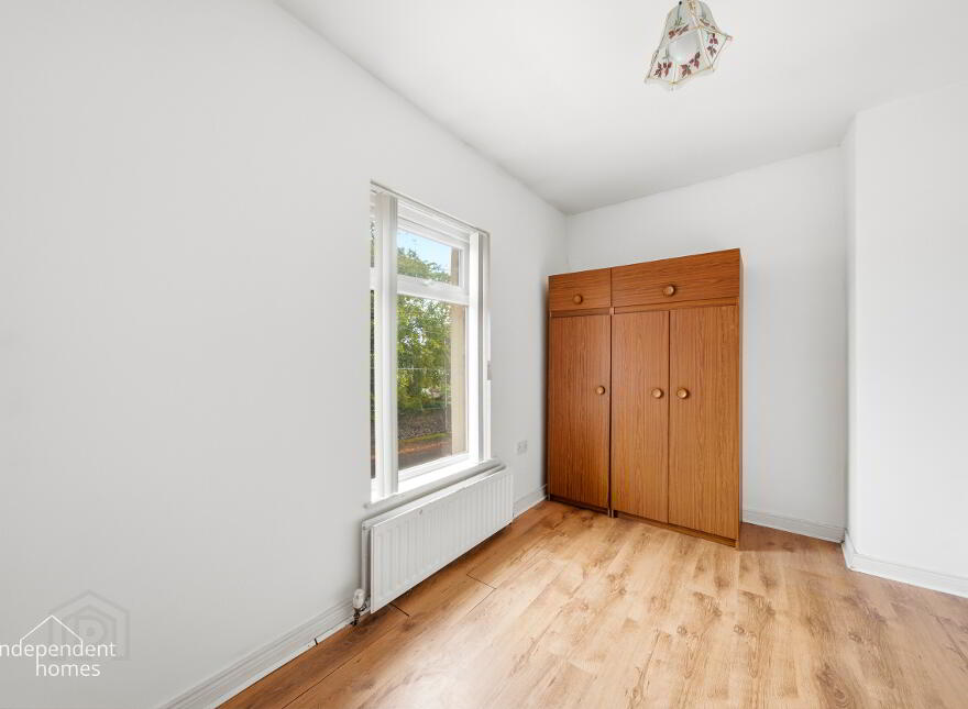76 Upper Waterloo Road, Larne, BT40 1HB