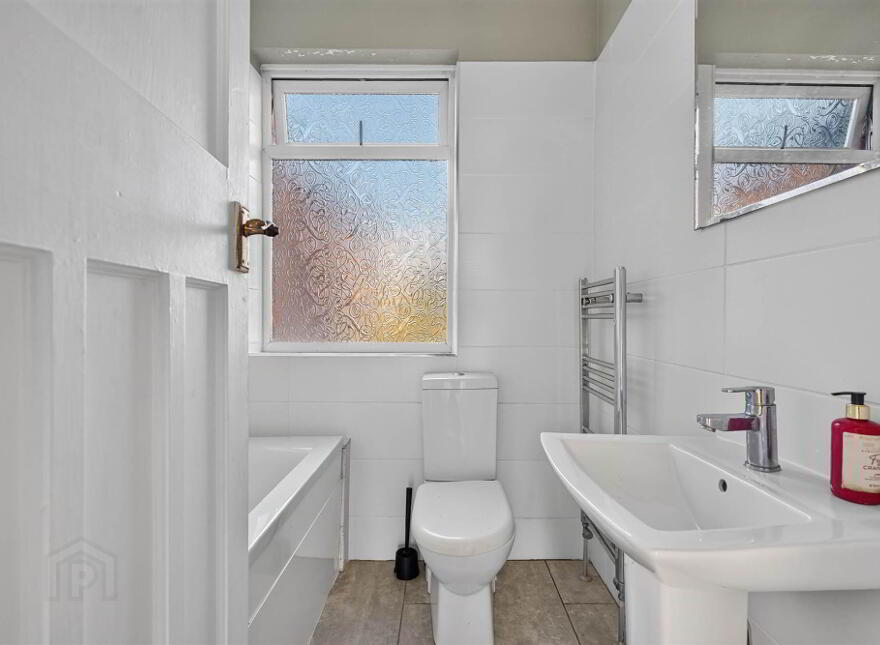 92 Downshire Road, Holywood, BT18 9LY