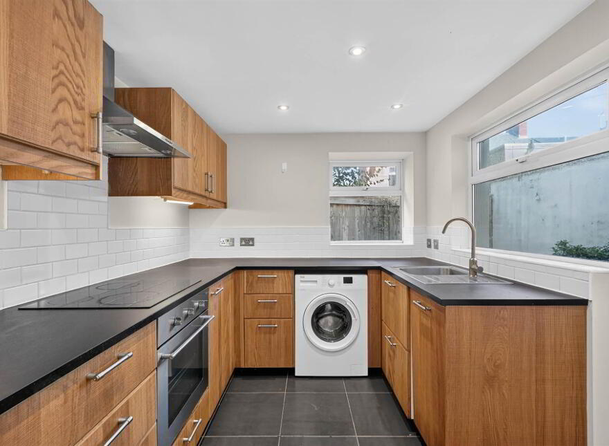 92 Downshire Road, Holywood, BT18 9LY