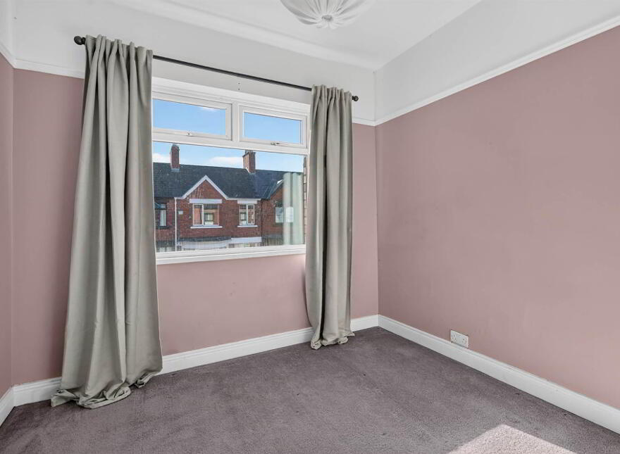 92 Downshire Road, Holywood, BT18 9LY