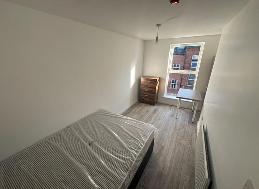 Flat 1, 77 Fitzroy Avenue, Belfast, BT7 1HT