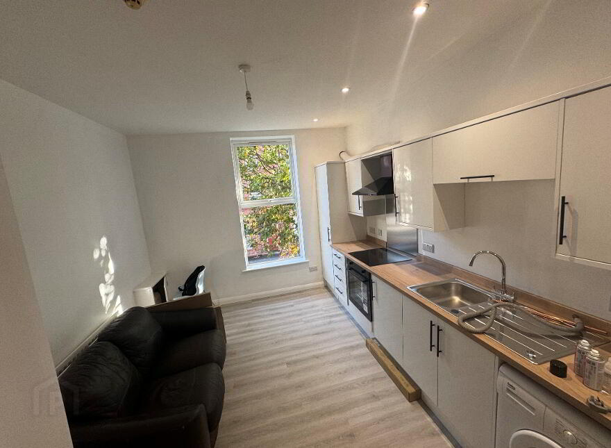 Flat 1, 77 Fitzroy Avenue, Belfast, BT7 1HT