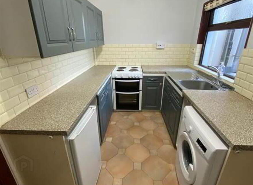 112 Avoniel Road, Belfast, BT5 4SG