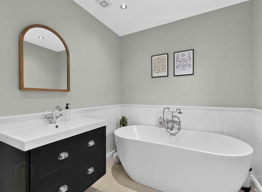 27 Wellington Park View, Maghaberry, Lisburn, BT67 0XS