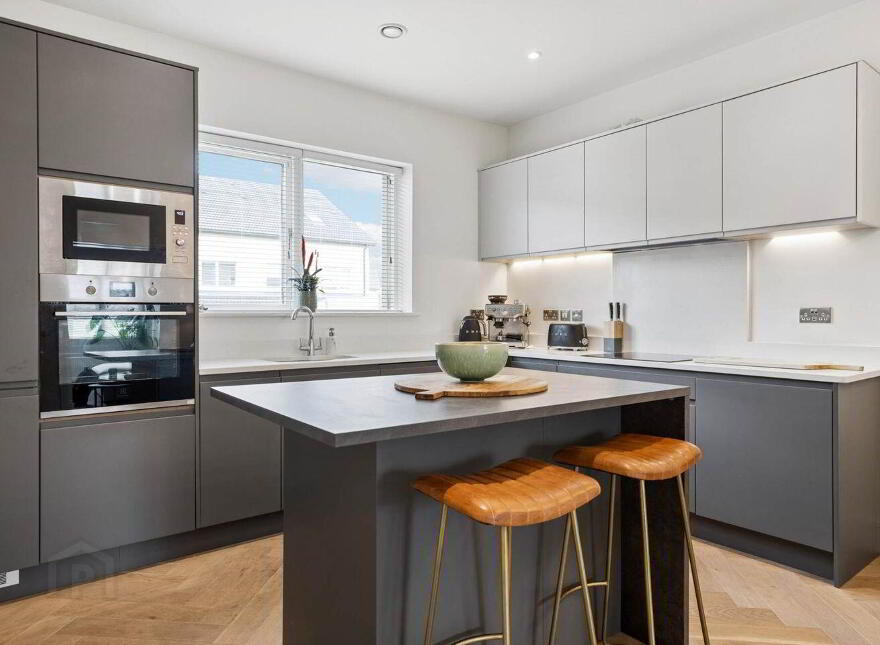 10 Clay Farm Green, Dublin 18, D18VX0X