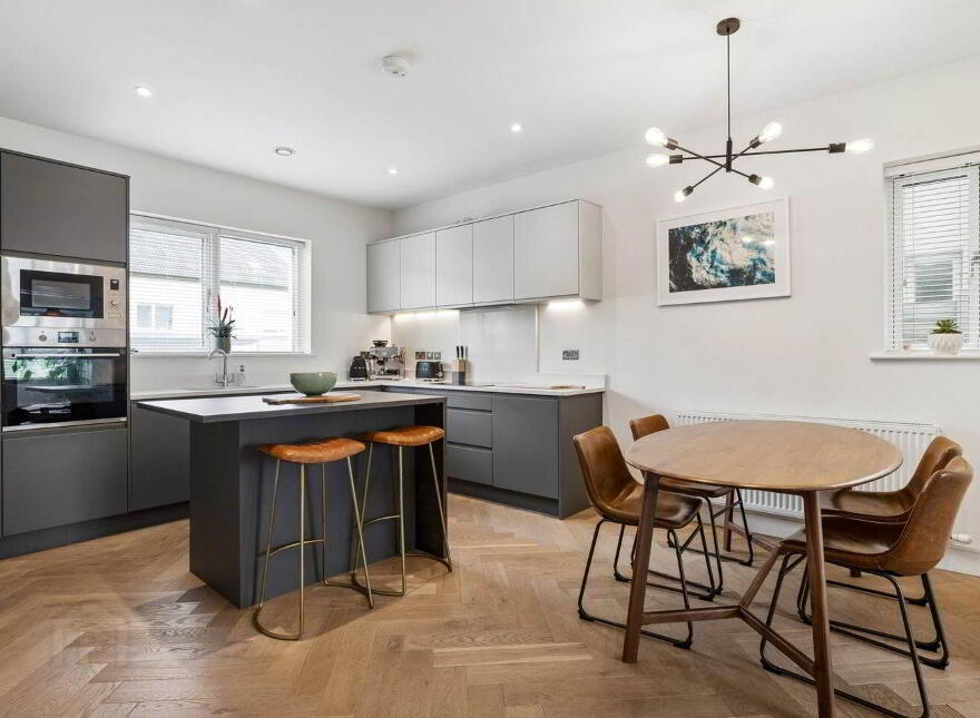 10 Clay Farm Green, Dublin 18, D18VX0X