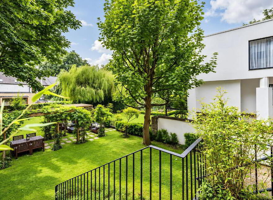 Apartment 13 59 Pembroke Road, Ballsbridge, Ballsbridge, D04H504