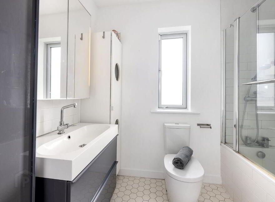 81 Highfield Park, Dundrum, Dundrum, D14H920