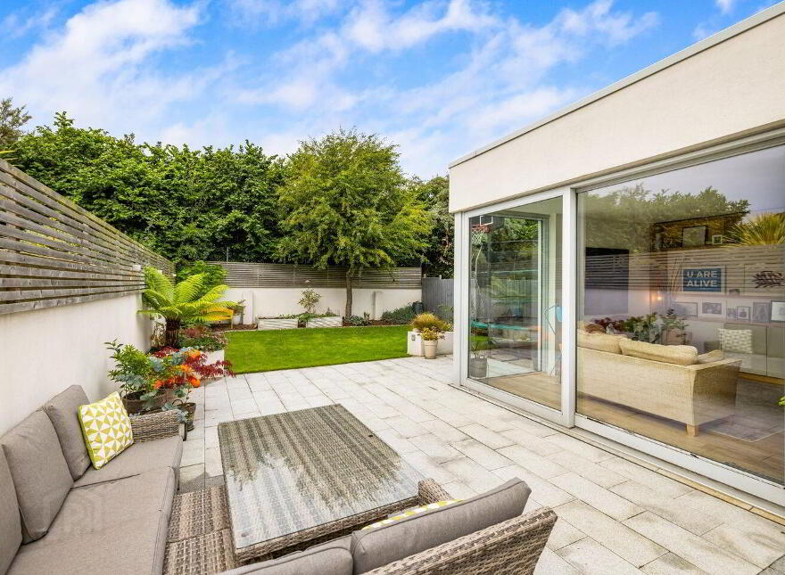 81 Highfield Park, Dundrum, Dundrum, D14H920