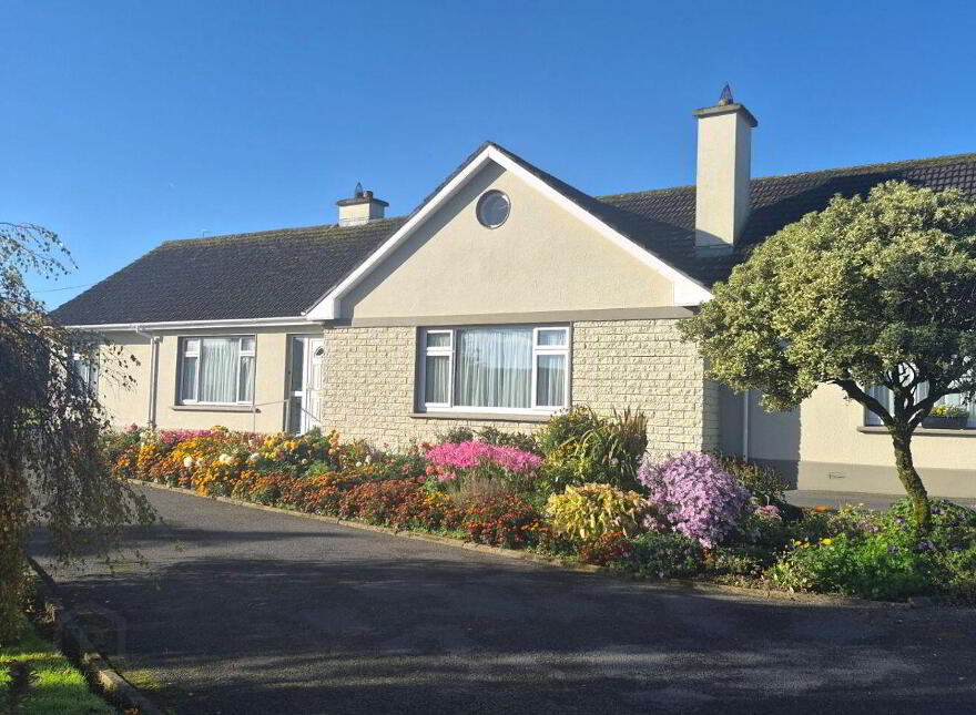 Tullamore Road, Birr, R42WP78