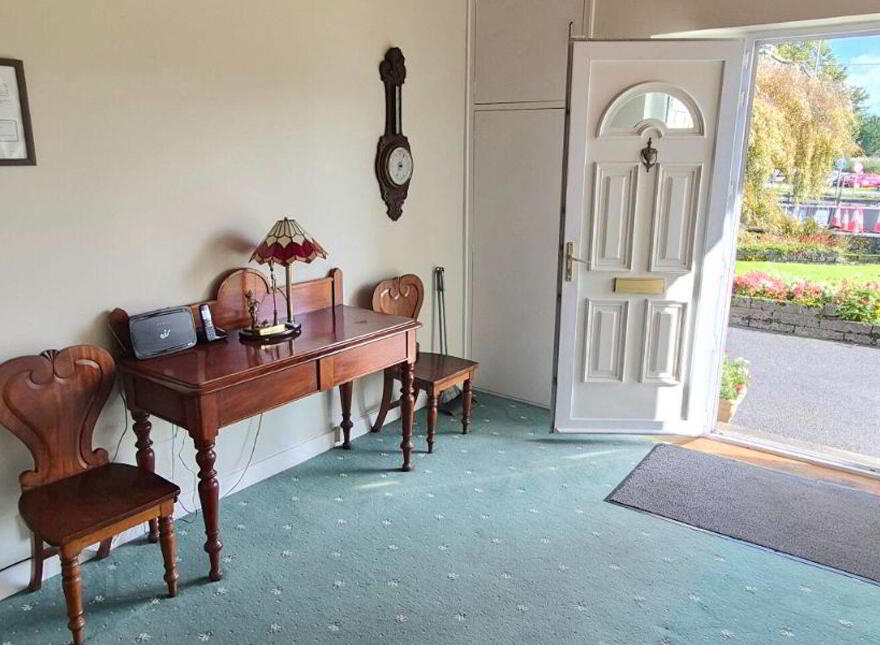 Tullamore Road, Birr, R42WP78