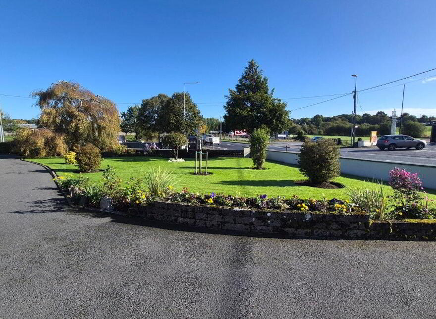 Tullamore Road, Birr, R42WP78