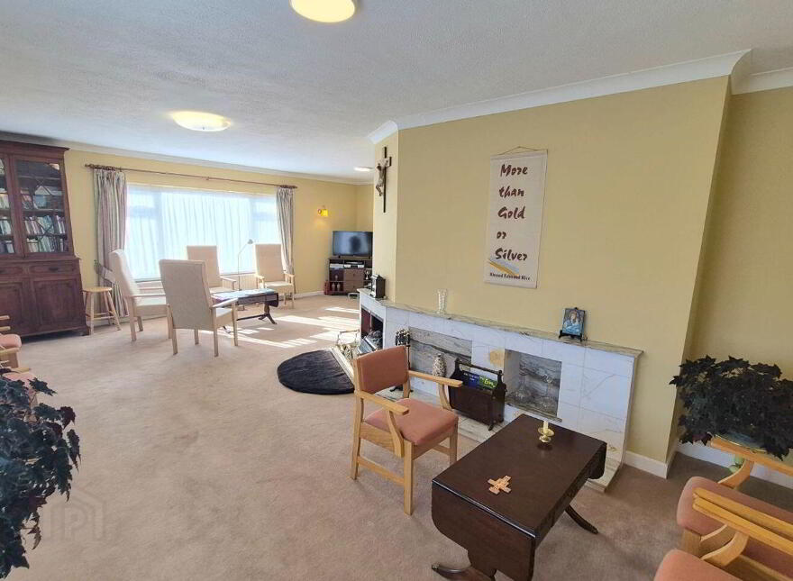 Tullamore Road, Birr, R42WP78