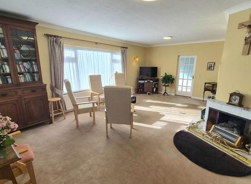 Tullamore Road, Birr, R42WP78