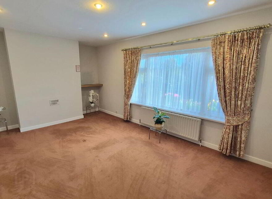 Tullamore Road, Birr, R42WP78